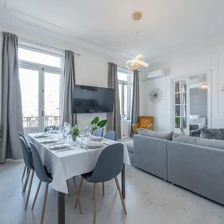Penthouse Deluxe Granvia, By Monaro Appartement Madrid Buitenkant foto